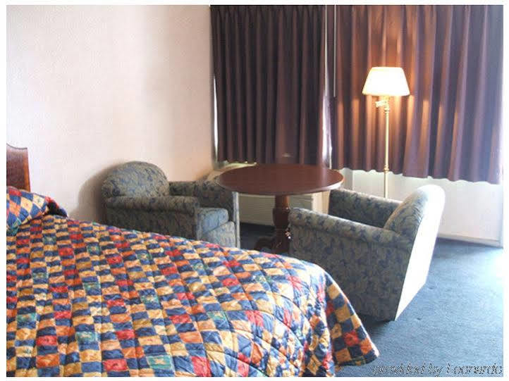 Red Carpet Inn And Suites Scranton Exteriér fotografie